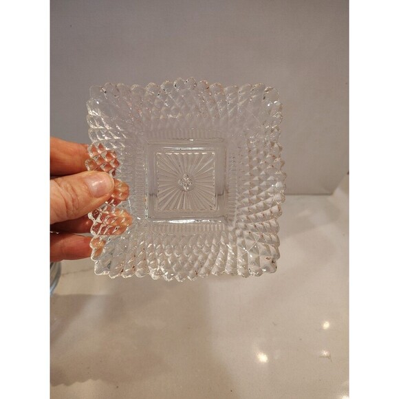Vintage Indiana Diamond Point Glass Serving Dish Scalloped Edges - Picture 8 of 10